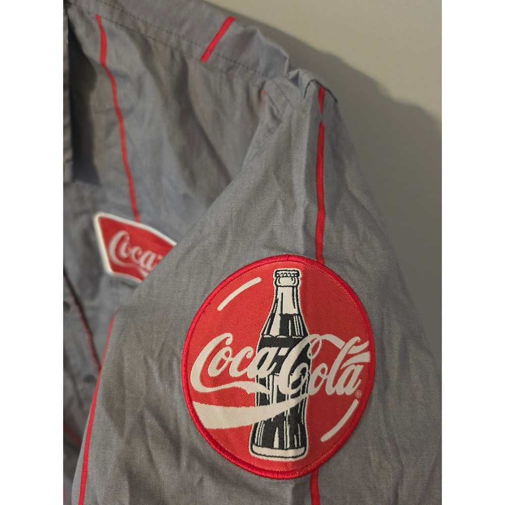 Coca-Cola Mens Grey Red Pinstripe Short Sleeve Button Down Shirt Sz L Patch Logo - Picture 4 of 7
